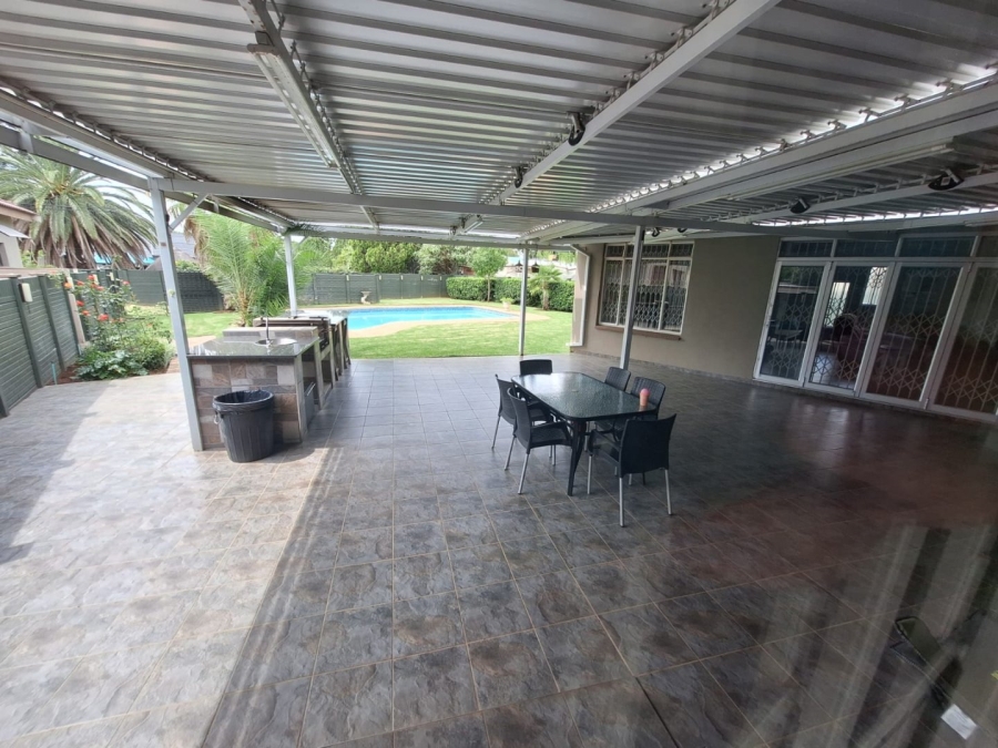 3 Bedroom Property for Sale in La Hoff North West